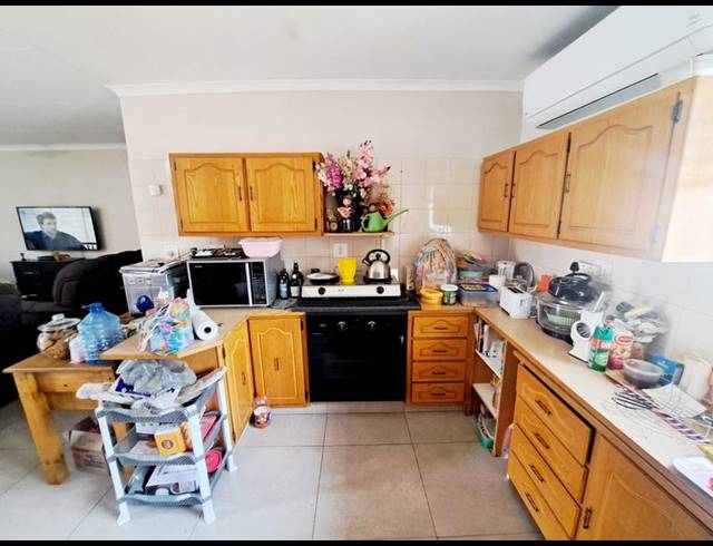 2 BEDROOM PROPERTY TO RENT IN DIE HOEWES